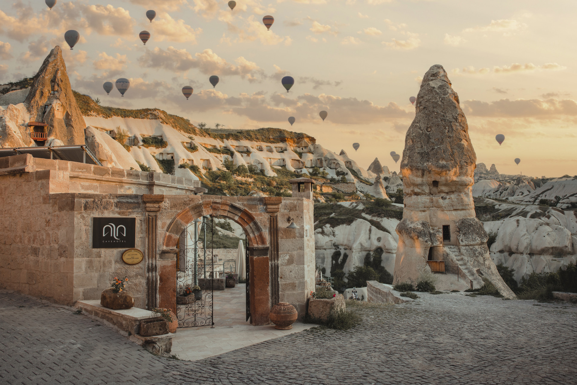 11 Amazing Cappadocia Cave Hotels, Türkiye